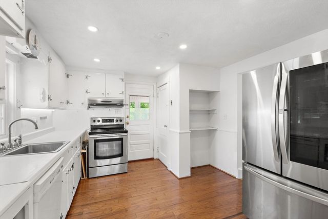 74 Galen St, Waltham, MA 02451