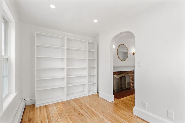 74 Galen St, Waltham, MA 02451