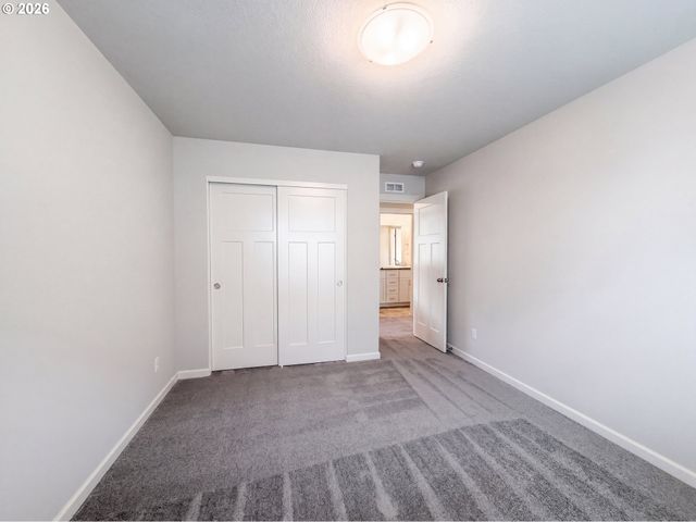 11319 Nw 317TH Ave, North Plains, OR 97133
