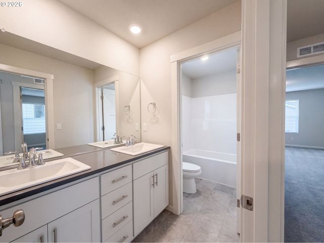 11319 Nw 317TH Ave, North Plains, OR 97133