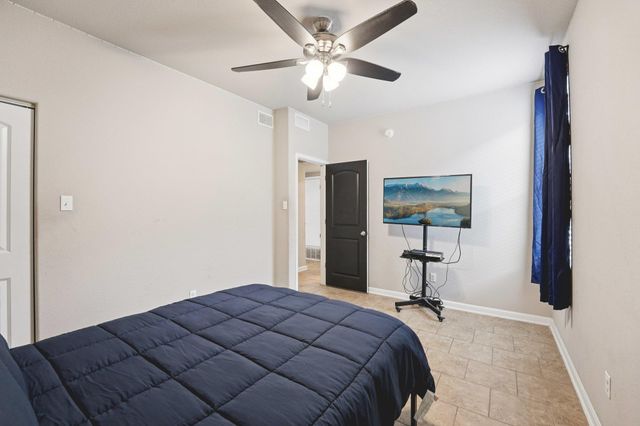 1048 Sanders, Kyle, TX 78640