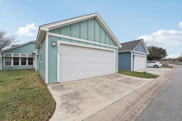 1048 Sanders, Kyle, TX 78640