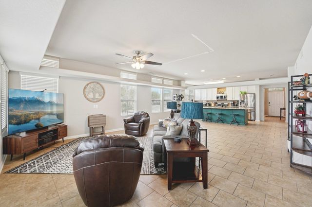 1048 Sanders, Kyle, TX 78640