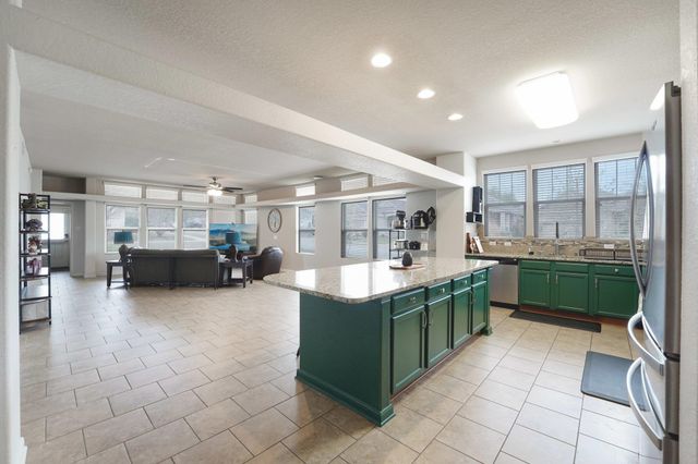 1048 Sanders, Kyle, TX 78640