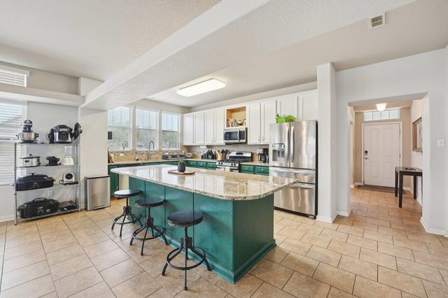 1048 Sanders, Kyle, TX 78640