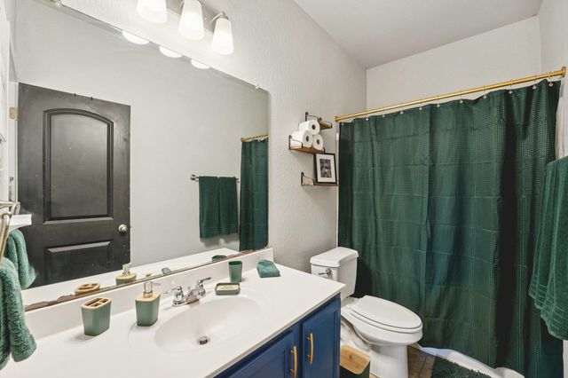 1048 Sanders, Kyle, TX 78640