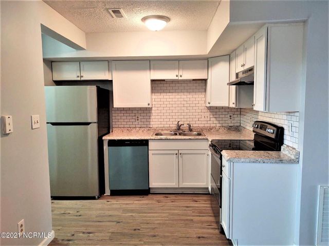 510 Myrtlewood Circle, Jacksonville, NC 28546