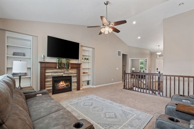11173 S VILLAGE GROVE LN, South Jordan, UT 84095