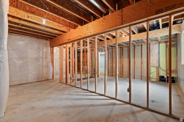 11173 S VILLAGE GROVE LN, South Jordan, UT 84095