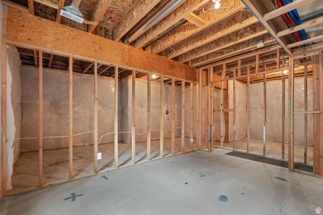 11173 S VILLAGE GROVE LN, South Jordan, UT 84095