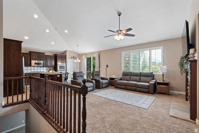 11173 S VILLAGE GROVE LN, South Jordan, UT 84095