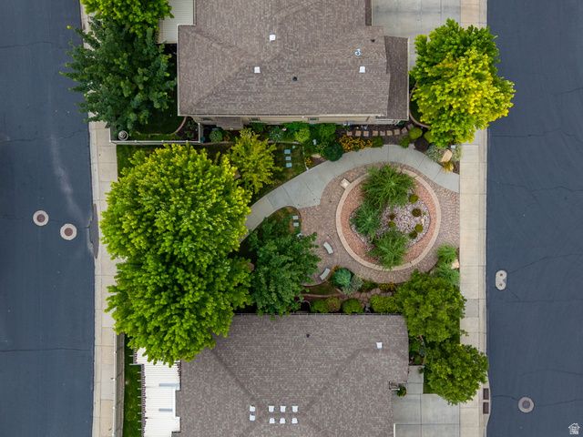 11173 S VILLAGE GROVE LN, South Jordan, UT 84095