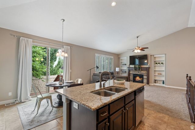 11173 S VILLAGE GROVE LN, South Jordan, UT 84095