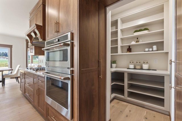 3327 Colton Way, Windsor, WI 53598
