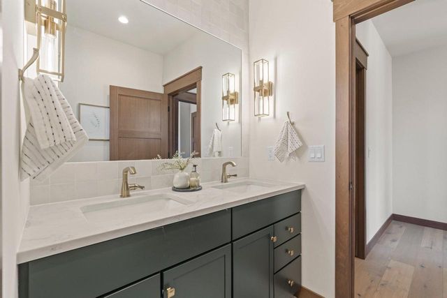3327 Colton Way, Windsor, WI 53598