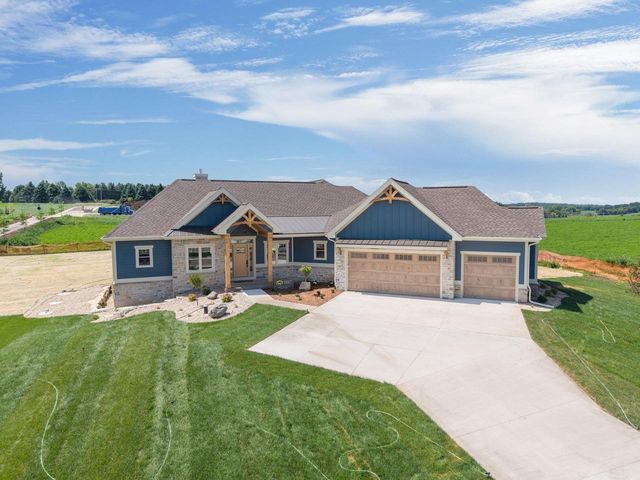 3327 Colton Way, Windsor, WI 53598