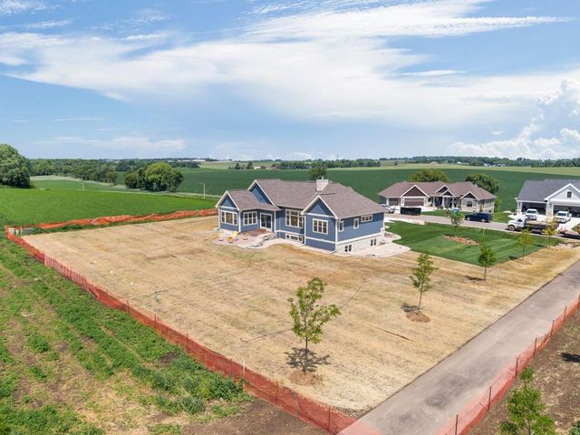 3327 Colton Way, Windsor, WI 53598