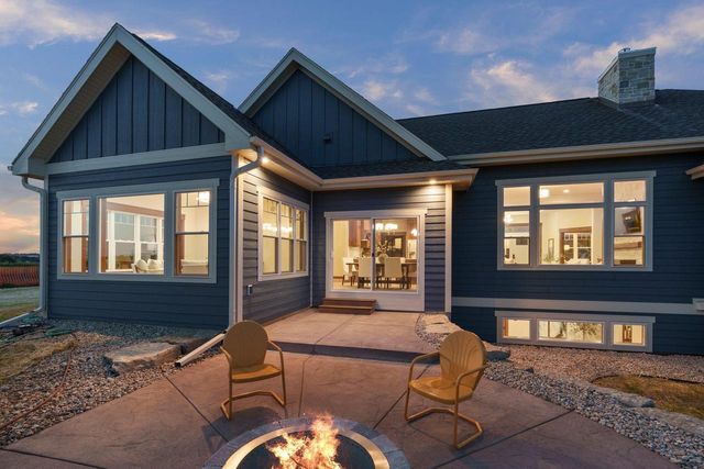 3327 Colton Way, Windsor, WI 53598