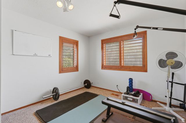 6112 BREEZE CIR, Ogden, UT 84403
