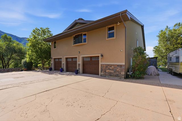 6112 BREEZE CIR, Ogden, UT 84403