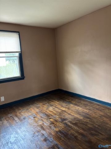 1011 Parklane Street NW, Huntsville, AL 35816