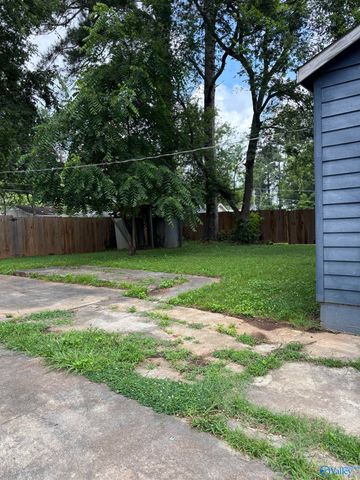 1011 Parklane Street NW, Huntsville, AL 35816