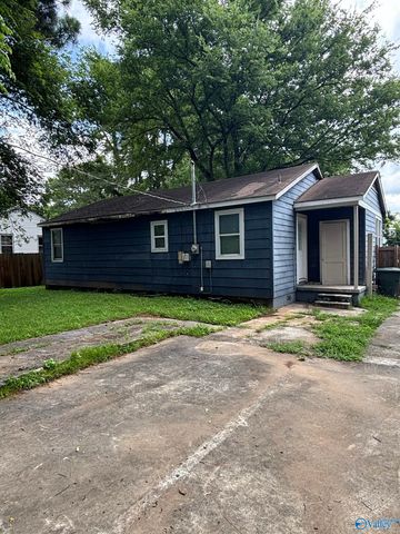 1011 Parklane Street NW, Huntsville, AL 35816