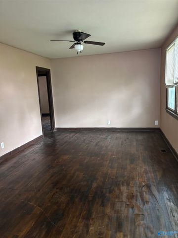 1011 Parklane Street NW, Huntsville, AL 35816