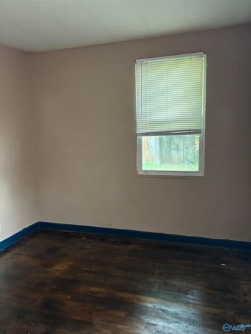1011 Parklane Street NW, Huntsville, AL 35816