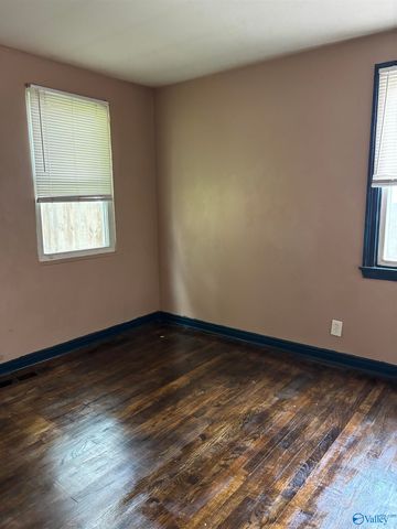 1011 Parklane Street NW, Huntsville, AL 35816