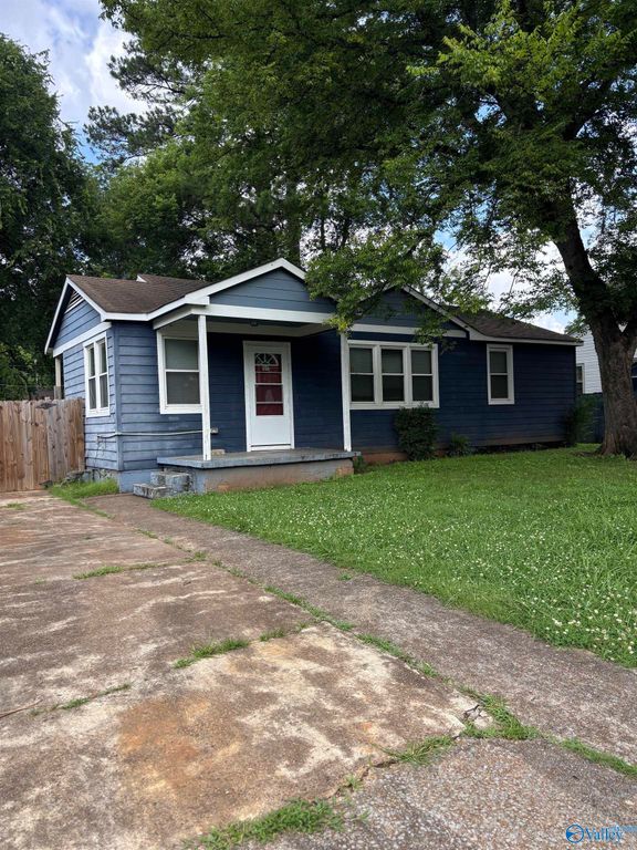1011 Parklane Street NW, Huntsville, AL 35816