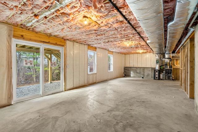 910 Livingston St, Tewksbury, MA 01876