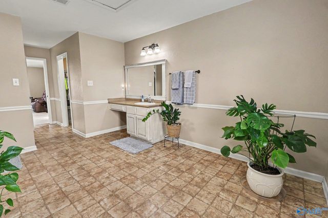 112 Leona Lane NW, Madison, AL 35757