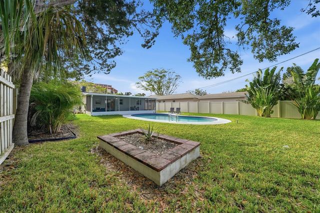 7033 HIBISCUS AVENUE S, South Pasadena, FL 33707
