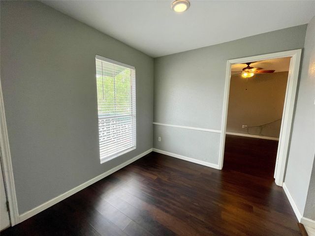 1516 Bay Area Boulevard E4, Houston, TX 77058