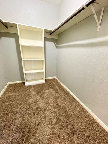 1516 Bay Area Boulevard E4, Houston, TX 77058