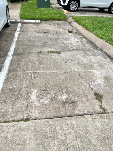 1516 Bay Area Boulevard E4, Houston, TX 77058