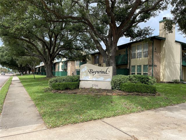 1516 Bay Area Boulevard E4, Houston, TX 77058