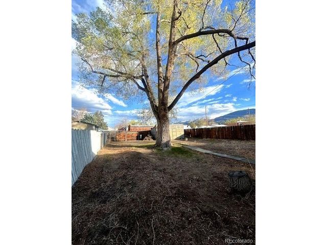 531 E St, Salida, CO 81201