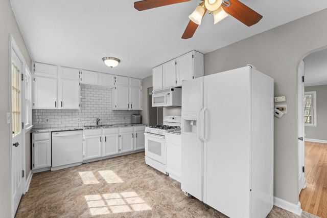 632 7th Avenue S, Hopkins, MN 55343