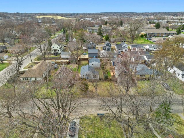 632 7th Avenue S, Hopkins, MN 55343