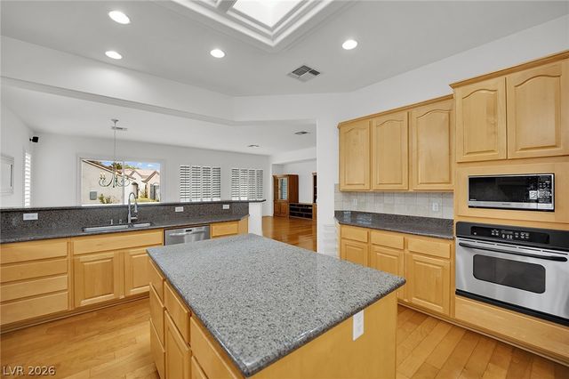 2910 Maffie Street, Henderson, NV 89052