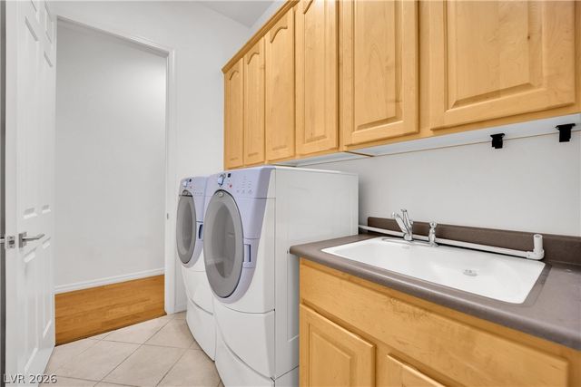 2910 Maffie Street, Henderson, NV 89052