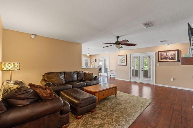 305 Pine Ridge Dr., Petal, MS 39465