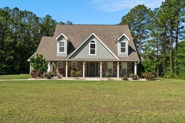 305 Pine Ridge Dr., Petal, MS 39465