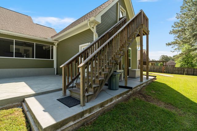 305 Pine Ridge Dr., Petal, MS 39465