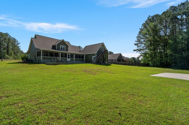 305 Pine Ridge Dr., Petal, MS 39465