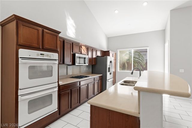 6020 Old Vines Street, North Las Vegas, NV 89081