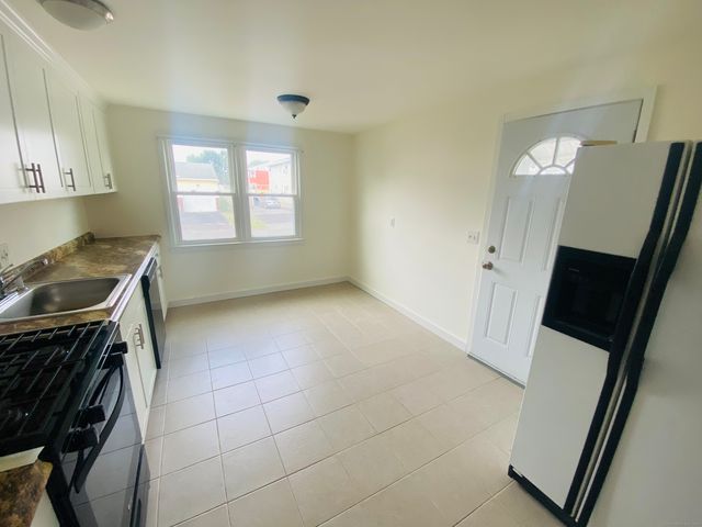 35 Harding Avenue, Stratford, CT 06615