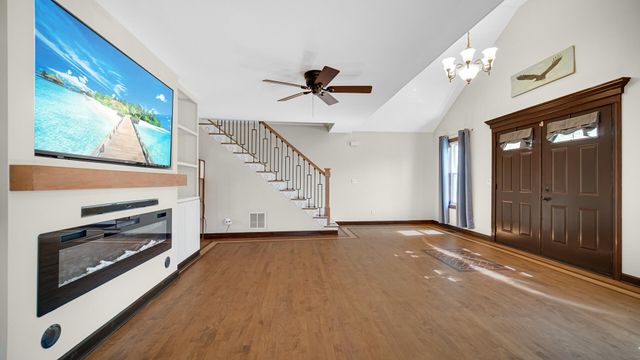 808 E 3rd Street, Hobart, IN 46342